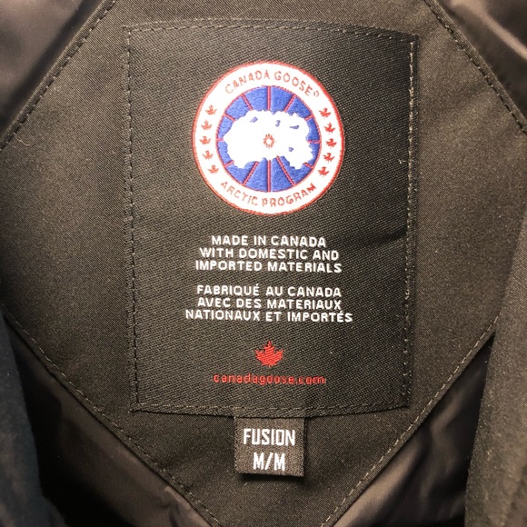 Canada Goose Rossclair Parka Fusion Fit M Black Jacket with Fur Trim - Picture 3 of 6